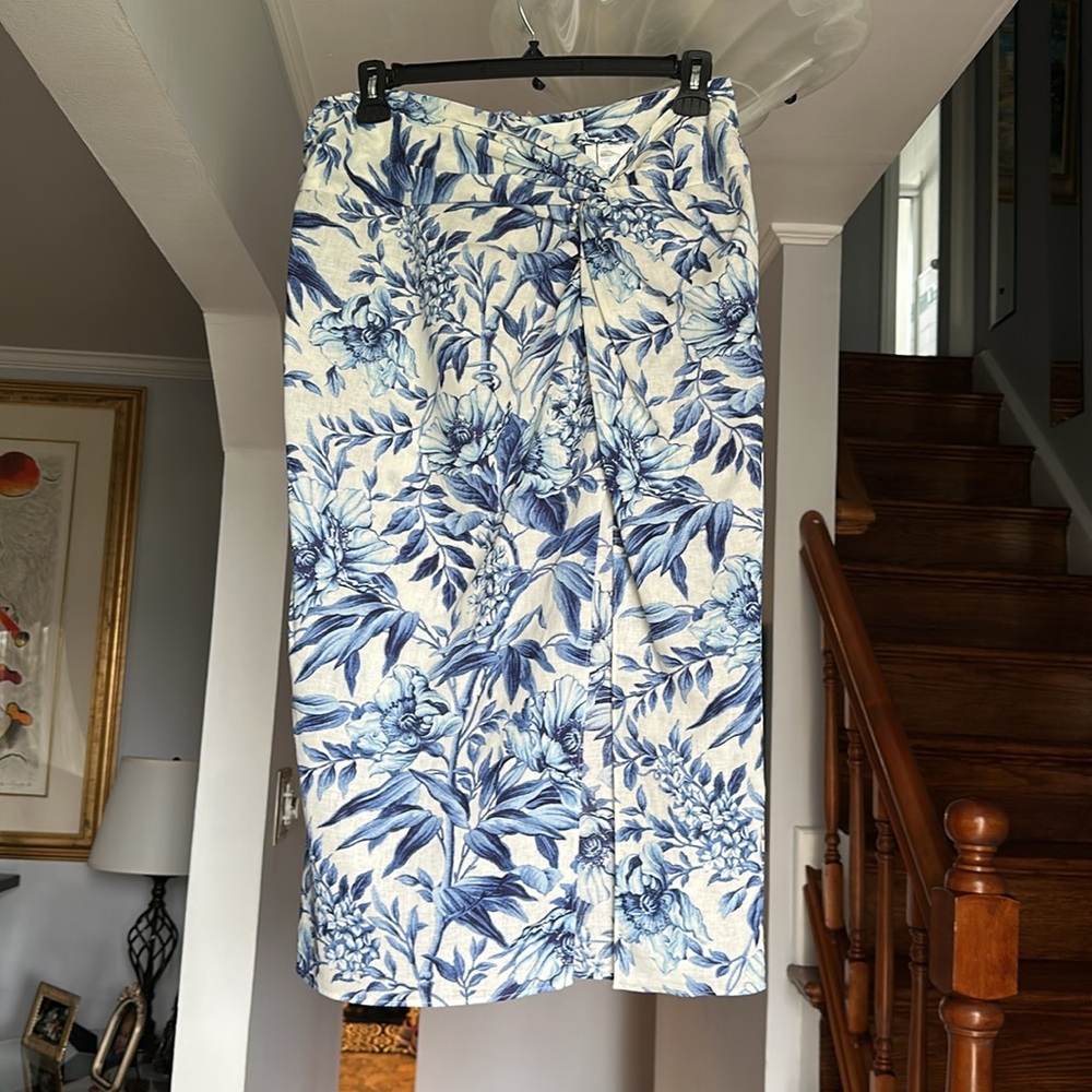 🎤 H&M Floral Blue and White Faux Wrap Skirt with Front Slit Sz 12